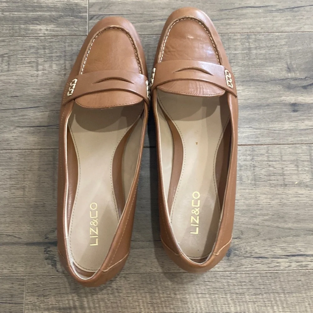 Shoes - Picture 2 of 6